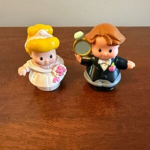 Fisher-Price Little People Bride & Groom Wedding Figures (2-Piece Lot)